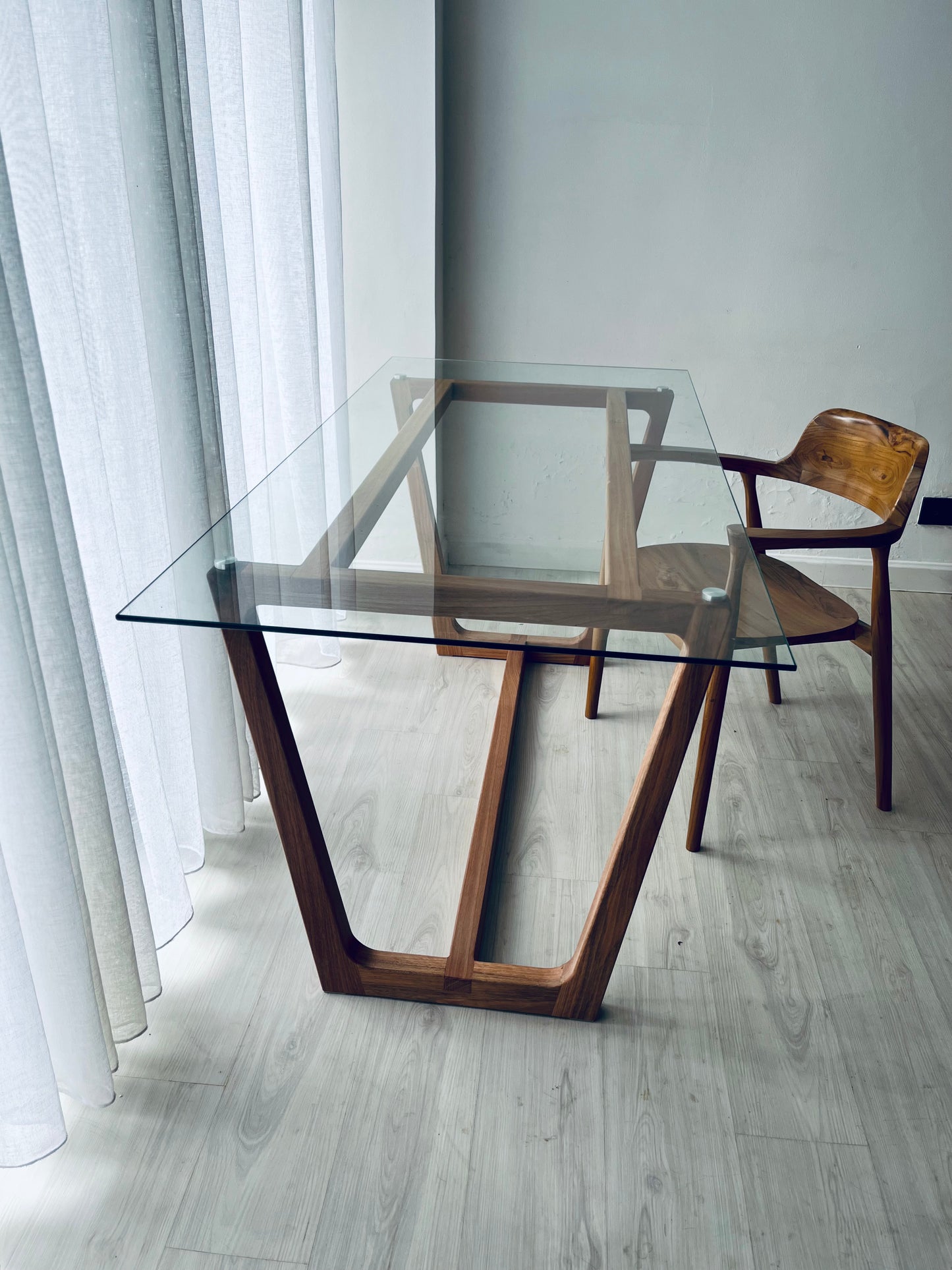 Richmond desk
