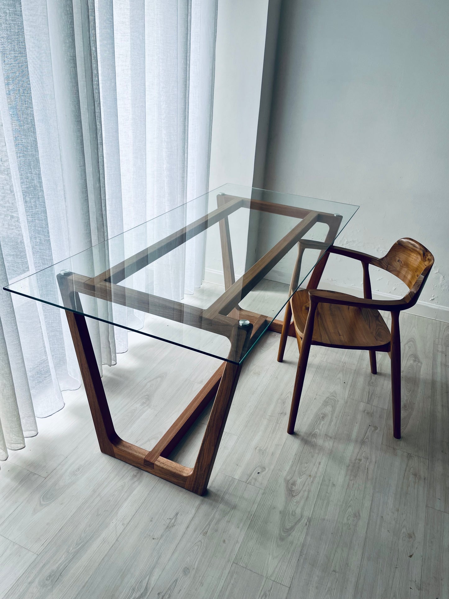 Richmond desk