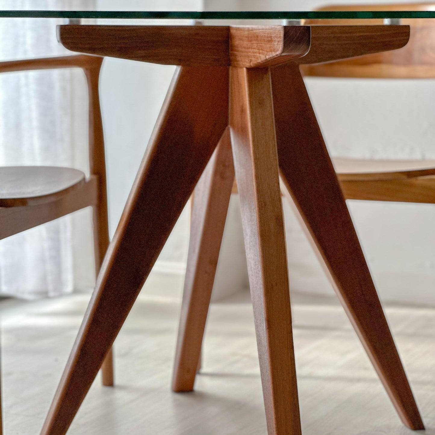 Jericho Glass Dining table