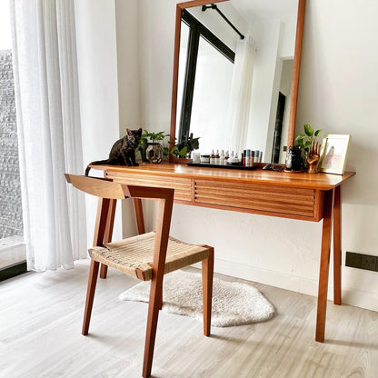 Nanaimo Vanity Table