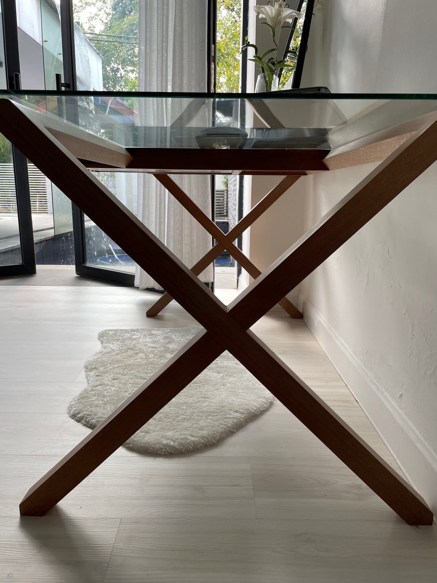 Minimalist Desk
