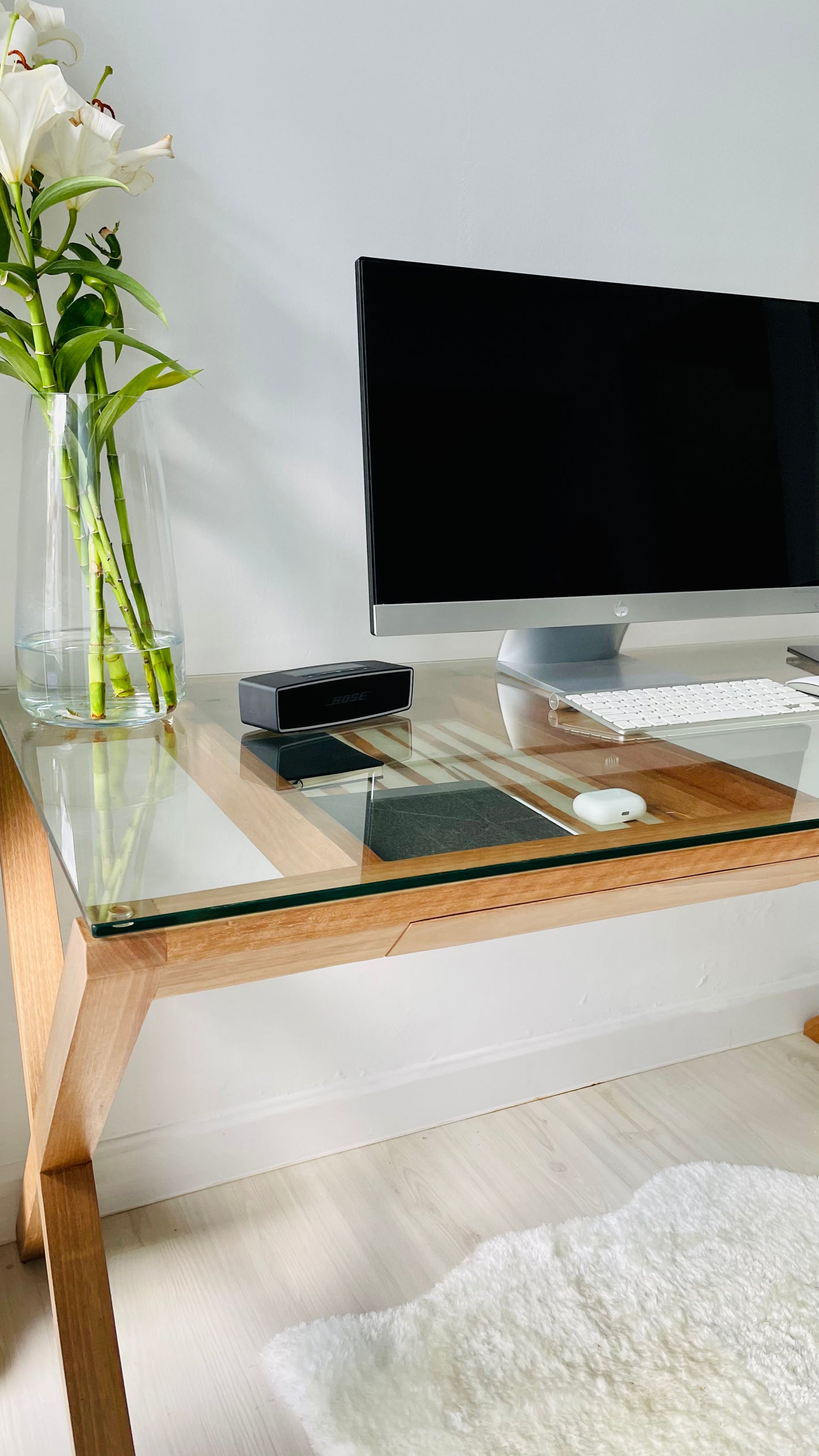 Minimalist Desk